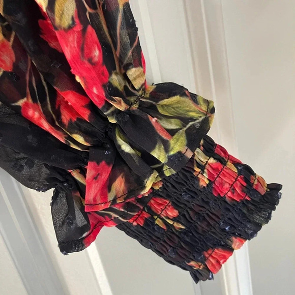 NWT NBD Black & Red Floral Semi-sheer Dylan Off-the-shoulder top with Lace XS - Picture 6 of 7